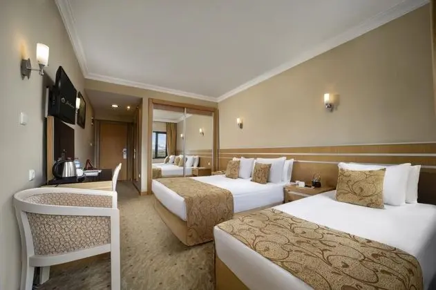 Standart Oda, Bahçe Manzaralı, Balkonlu