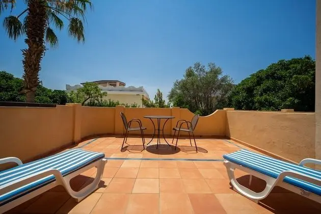 Süit, Balkon, Bahçe Manzaralı