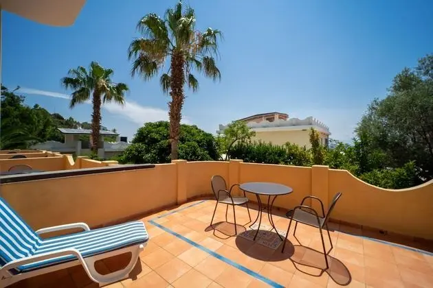 Süit, Balkon, Bahçe Manzaralı
