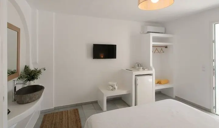 Economy Tek Büyük Yataklı Oda, Veranda, Deniz Manzaralı (Ground floor)