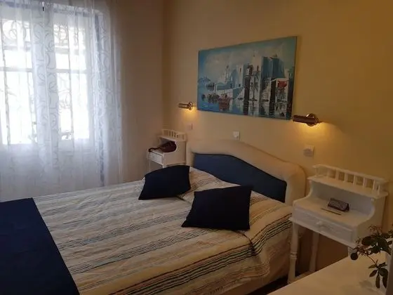 Tek Büyük veya İki Ayrı Yataklı Oda