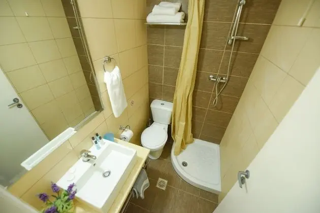 Standard Tek Büyük veya İki Ayrı Yataklı Oda, Bahçe Manzaralı