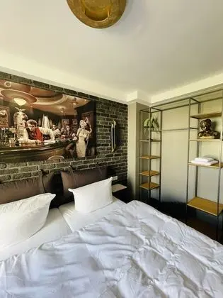 Design Tek Büyük Yataklı Oda