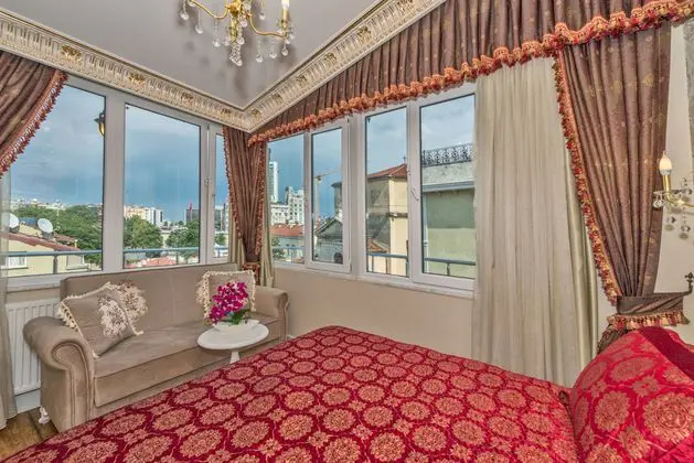 Suit With Terrace