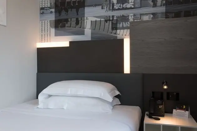 Basic Büyük Yataklı Tek Kişilik Oda