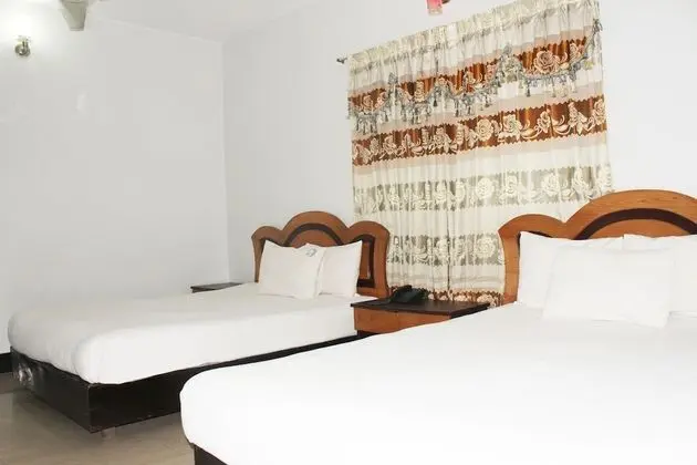Family Tek Büyük veya İki Ayrı Yataklı Oda