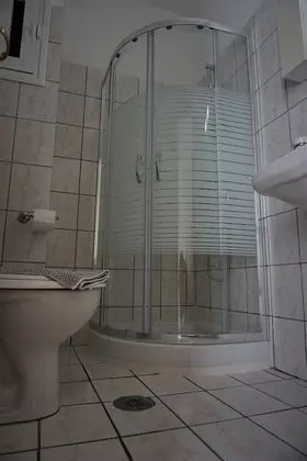 Dört Kişilik Oda, Kısmi Deniz Manzaralı