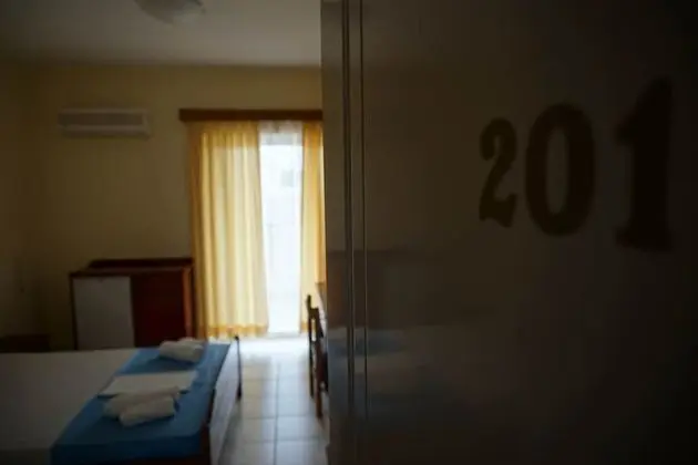 Tek Büyük veya İki Ayrı Yataklı Oda, Deniz Manzaralı