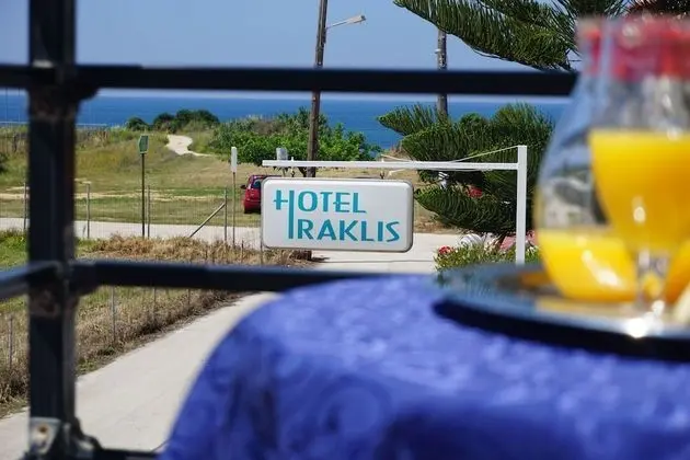 Tek Büyük veya İki Ayrı Yataklı Oda, Deniz Manzaralı