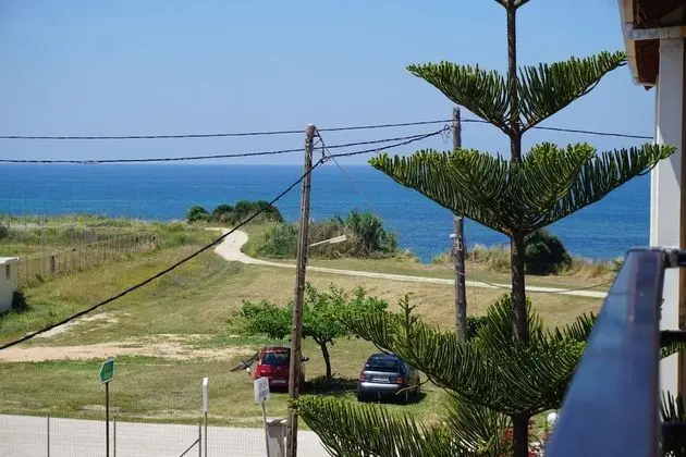 Tek Büyük veya İki Ayrı Yataklı Oda, Deniz Manzaralı