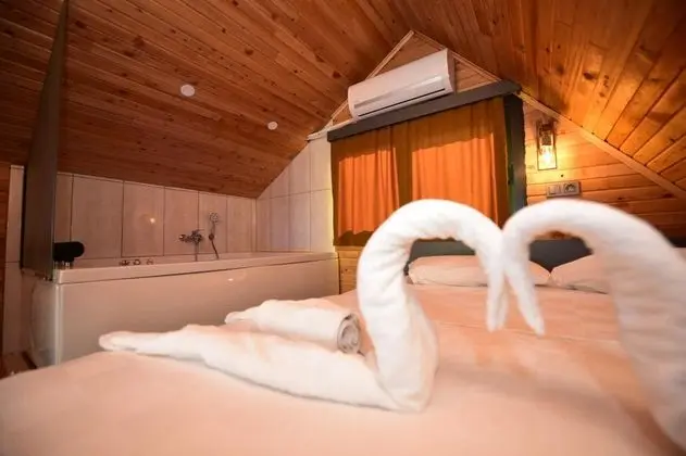 Bungalow, Havuz Manzaralı, Jakuzili