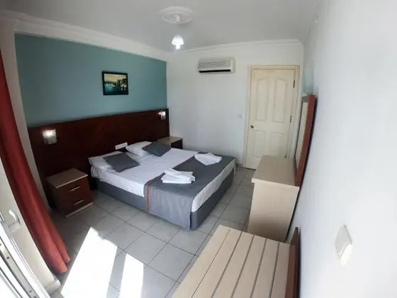 Daire-Tek Yatak Odalı, Havuz Manzaralı, Balkonlu
