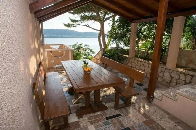 Apart Daire (Irena - 100m from the sea - A4 veliki)
