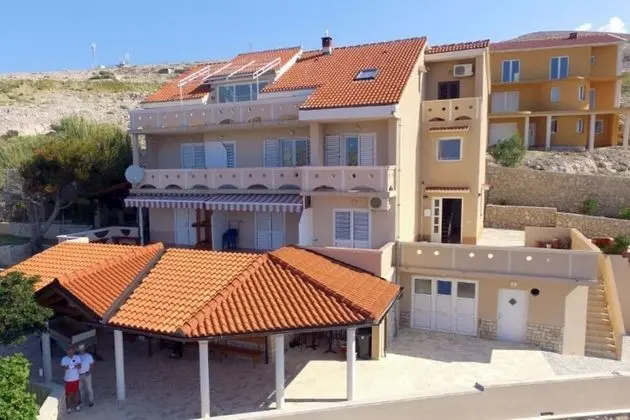 Apart Daire (Irena - 100m from the sea - A4 veliki)