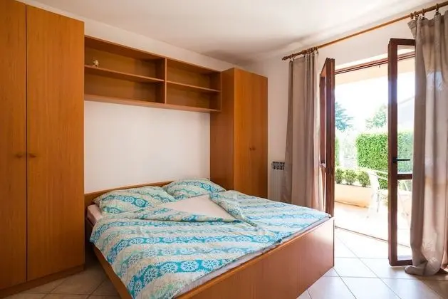 Apart Daire, 1 Büyük (Queen) Boy Yatak, Sigara İçilmez, Bahçe Manzaralı