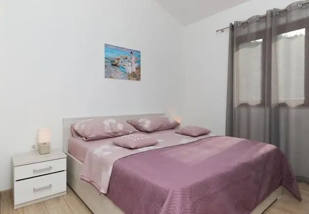 Ev (Irena - secluded paradise - H(4+1))