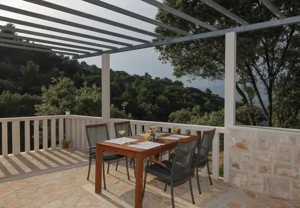 Ev (Irena - secluded paradise - H(4+1))