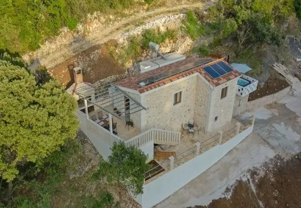 Ev (Irena - secluded paradise - H(4+1))