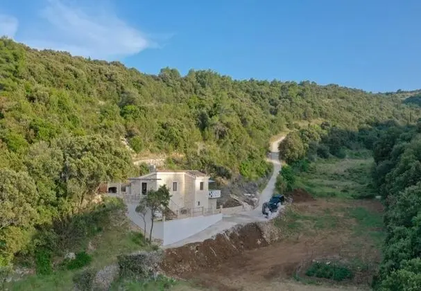 Ev (Irena - secluded paradise - H(4+1))