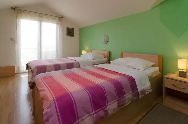 Standard Stüdyo, 2 Tek Kişilik Yatak, Sigara İçilmez, Avlu Manzaralı