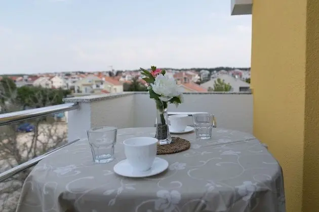 Standard Stüdyo, 2 Tek Kişilik Yatak, Sigara İçilmez, Avlu Manzaralı