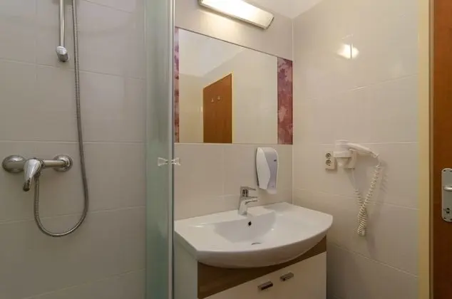 Standard Stüdyo, 2 Tek Kişilik Yatak, Sigara İçilmez, Avlu Manzaralı