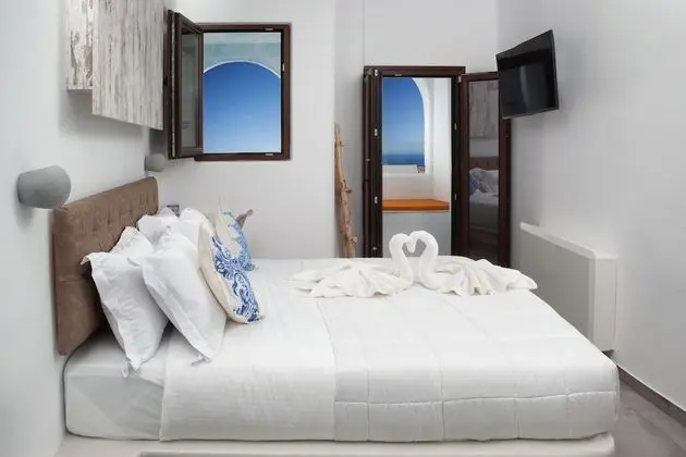 Romantic Süit, Sıcak Su Havuzu (East side, Island view)