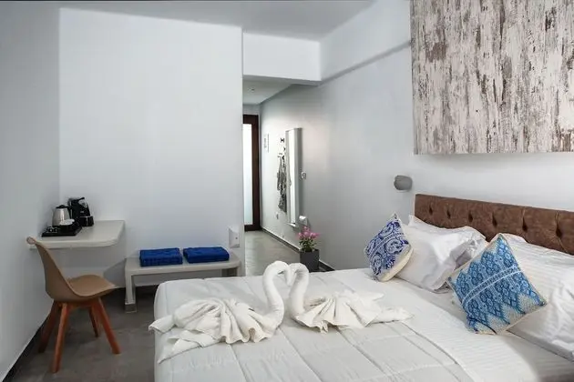 Romantic Süit, Sıcak Su Havuzu (East side, Island view)