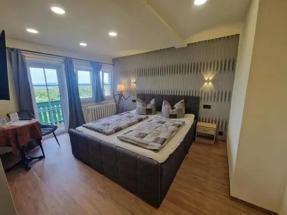 Classic Tek Büyük Yataklı Oda, 1 Büyük (Queen) Boy Yatak, Balkon, Dağ Manzaralı