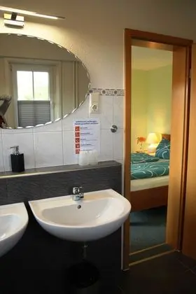 Family Oda, 1 Büyük (Queen) Boy Yatak ve Çekyat, Dağ Manzaralı