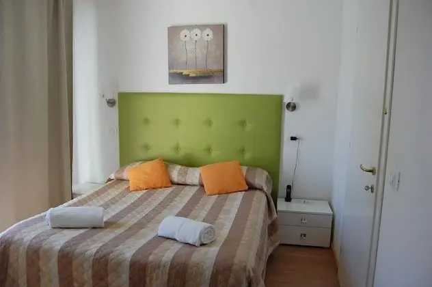 Tek Büyük veya İki Ayrı Yataklı Oda (Balcone)
