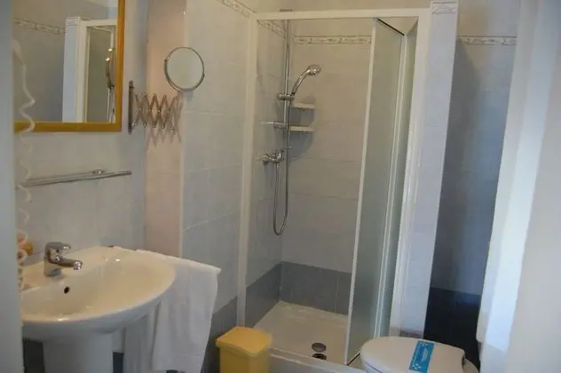 Tek Büyük veya İki Ayrı Yataklı Oda (Balcone)
