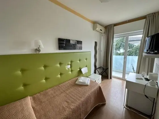 Tek Kişilik Oda