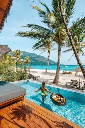 Sand Beachfront Pool Villa