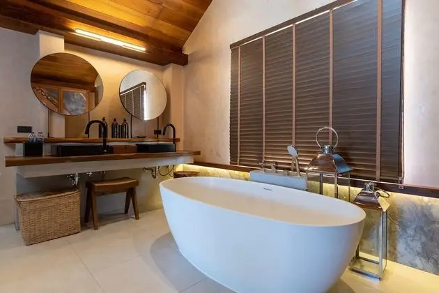 Sand Beachfront Pool Villa