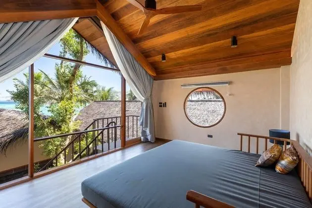 Sun Beachfront Pool Villa