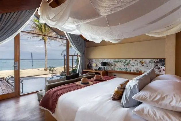 Sun Beachfront Pool Villa
