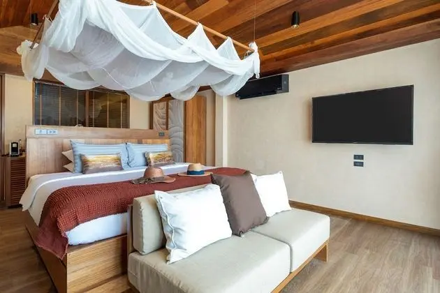 Sun Beachfront Pool Villa