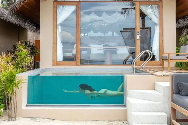 Sun Beachfront Pool Villa