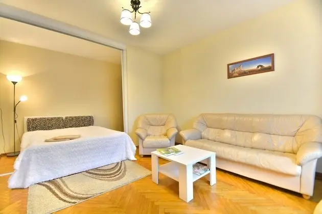 Apart Daire (Myasnikova street 34)