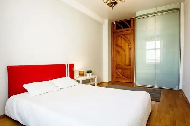 Apart Daire (Romanovskaya sloboda 1)