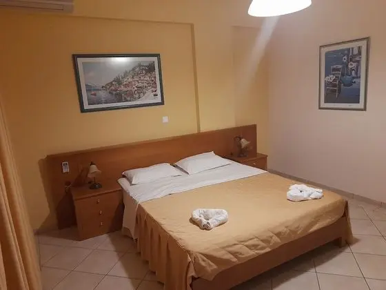 Basic Tek Büyük Yataklı Oda