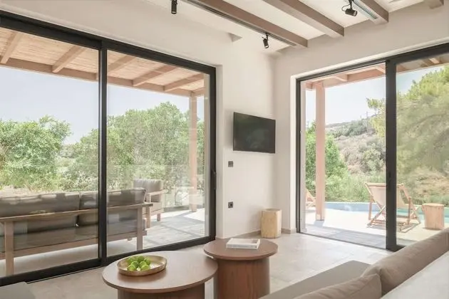 Hilltop Suite Private pool - Garden or Side Sea view