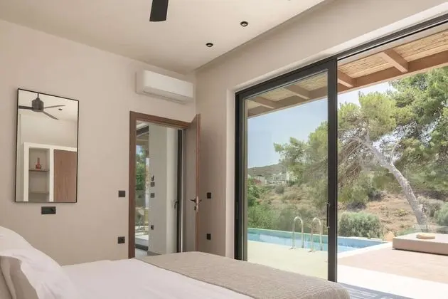 Hilltop Suite Private pool - Garden or Side Sea view