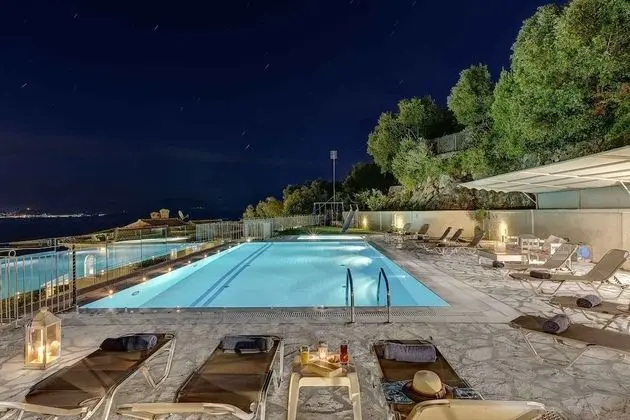 Villa, 6 Yatak Odası, Kişiye Özel Havuzlu