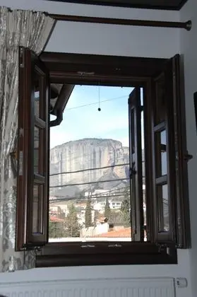 Tek Büyük veya İki Ayrı Yataklı Oda (Meteora View)