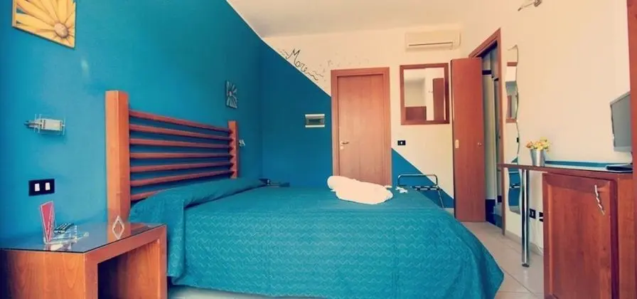 Standard Tek Büyük Yataklı Oda, Zemin Kat