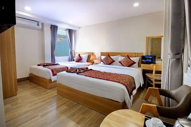 Deluxe Tek Büyük veya İki Ayrı Yataklı Oda, Deniz Manzaralı