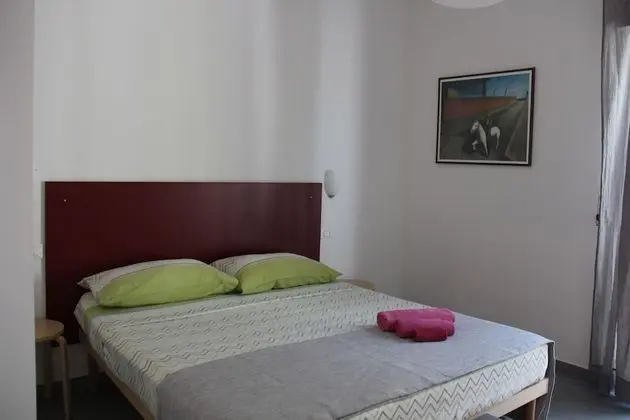 City Üç Kişilik Oda, Sigara İçilmez