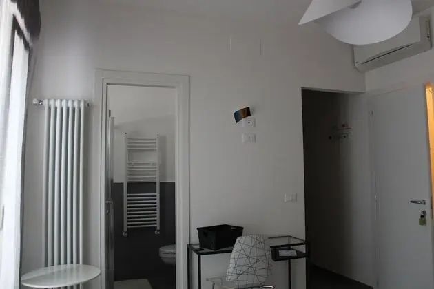 City Üç Kişilik Oda, Sigara İçilmez